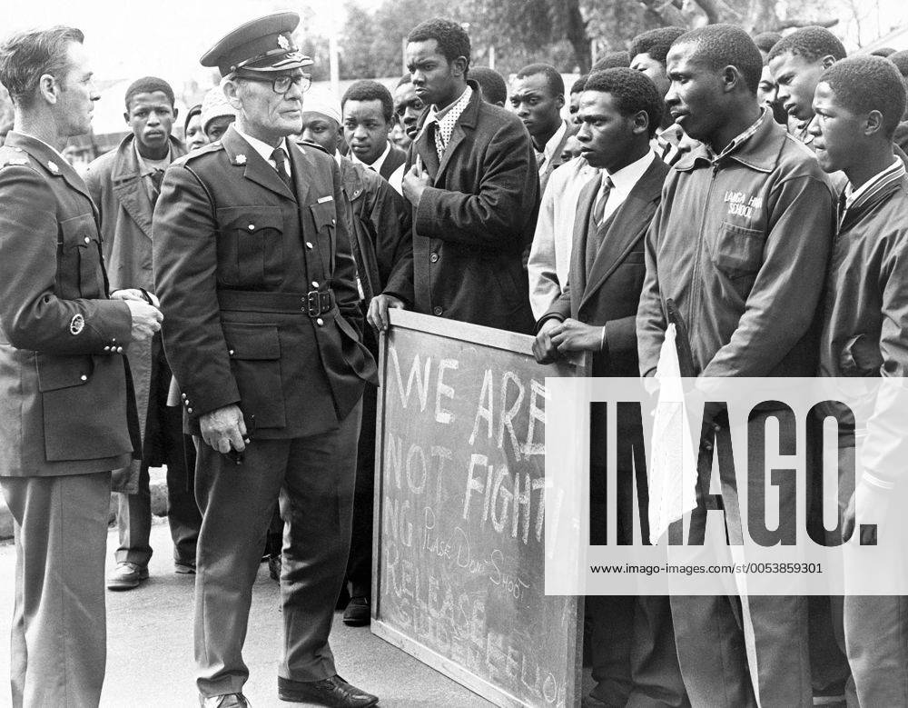 Nyanga, Langa, Guguletu, South Africa. Students from Langa high school face police as the unrest from Soweto spred down to the Cape. Gallo104020