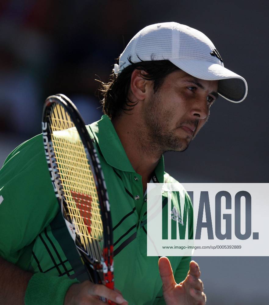 (100125) -- MELBOURNE, Jan. 25, 2010 Fernando Verdasco of Spain reacts during the men s singles fourth round match at the 2010 Australian Open tennis tournament in Melbourne, Australia, on Jan. 25, 2010. Fernando Verdasco lost 2-3. (lm) (1)