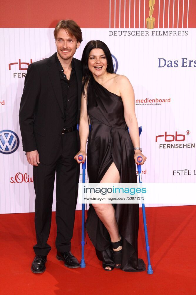Andreas Pietschmann und Jasmin Tabatabai, das Schauspieler Paar bei der Ankunft zur Preisverleihung Deutscher Filmpreis 2010 in Berlin am 23.04.2010