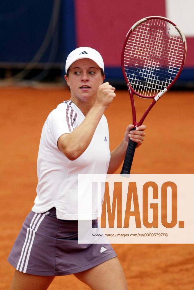 Martina Müller (Deutschland) ballt die Faust Tennis Damen Eurocard Ladies German Open 2002, WTA-Tour, Sand, Sandplatz, Sandplatztennis, Sandplatzturnier Einzelbild Hundekehle Berlin Freude