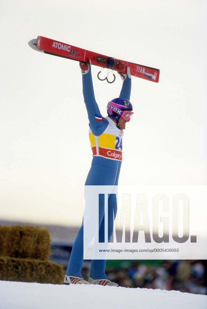 Michael Eddie The Eagle Edwards (Großbritannien) jubelt Skispringen OS Winter Herren Olympische Spiele 1988, Winterspiele, Ski Nordisch, Skisport Einzelbild Calgary Freude, Begeisterung,