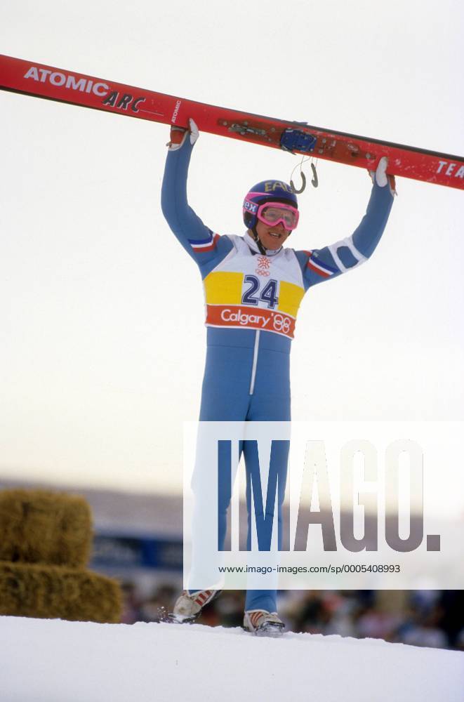 Michael Eddie The Eagle Edwards (Großbritannien) jubelt Skispringen OS Winter Herren Olympische Spiele 1988, Winterspiele, Ski Nordisch, Skisport Einzelbild Calgary Freude,