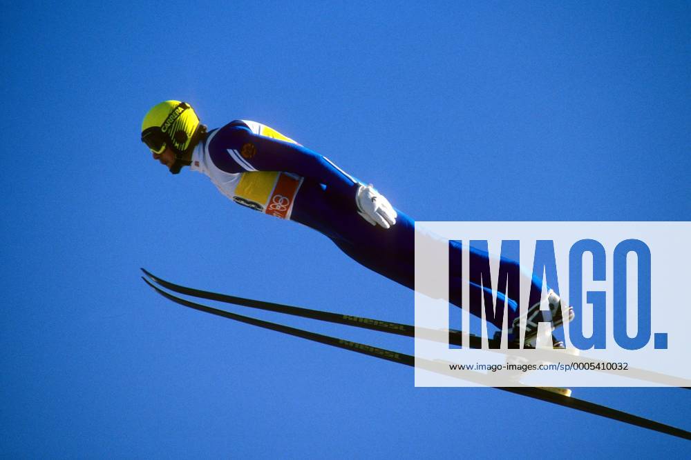 Jens Weißflog (DDR) Skispringen OS Winter Herren Olympische Spiele 1988, Winterspiele, Ski Nordisch, Skisport Einzelbild Calgary