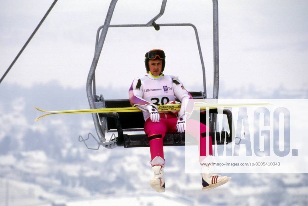 Jens Weißflog (Deutschland) Skispringen OS Winter Herren Olympische Spiele 1994, Winterspiele, Ski Nordisch, Skisport Einzelbild Lillehammer