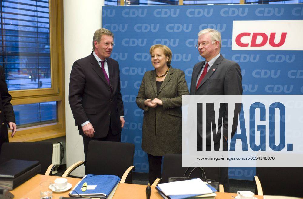 Deutschland, Berlin, Konrad Adenauer Haus, CDU Klausur, v.l.n.r.: Christian Wulff, Angela Merkel und Roland Koch