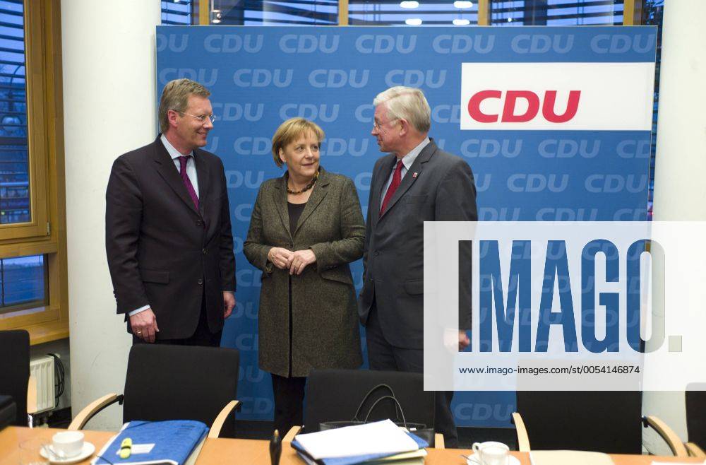Deutschland, Berlin, Konrad Adenauer Haus, CDU Klausur, L-R: Christian Wulff, Angela Merkel und Roland Koch