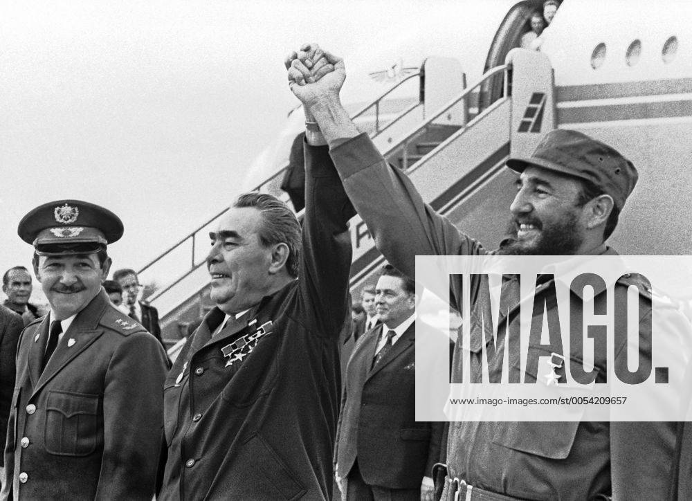 Havana. First Secretary of the Central Committee of the Cuban communist party Fidel Castro (R) and General Secretary of the Central Committee of the CPSU Leonid Ilyich Brezhnev in the airport. 335083