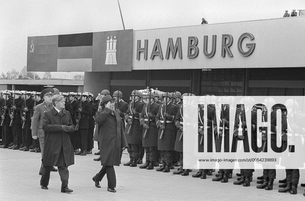 Hamburg. General Secretary of the Central Committee of the CPSU Leonid Brezhnev (R) salutes as he is seen off in the airport by German Chancellor Helmut Schmidt (L) 174404