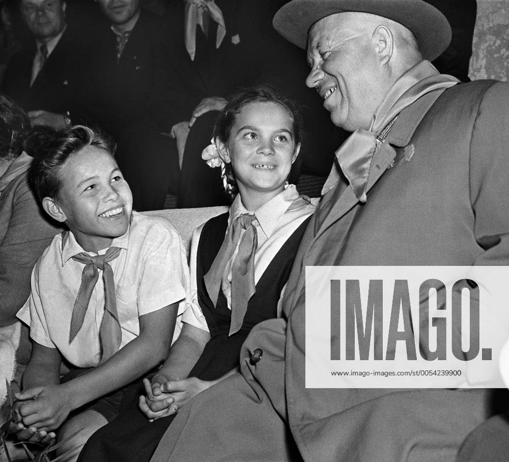 First Secretary of the Central Committee of the Soviet Communist Party Nikita Khrushchev and Pioneers. 175114