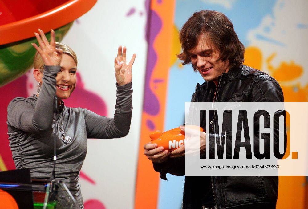 Nickelodeon Kids Choice Awards 2008 in Bottrop, Deutschland - Jeanette Biedermann und Sieger Kategorie Lieblingssaenger: Thomas Godoj