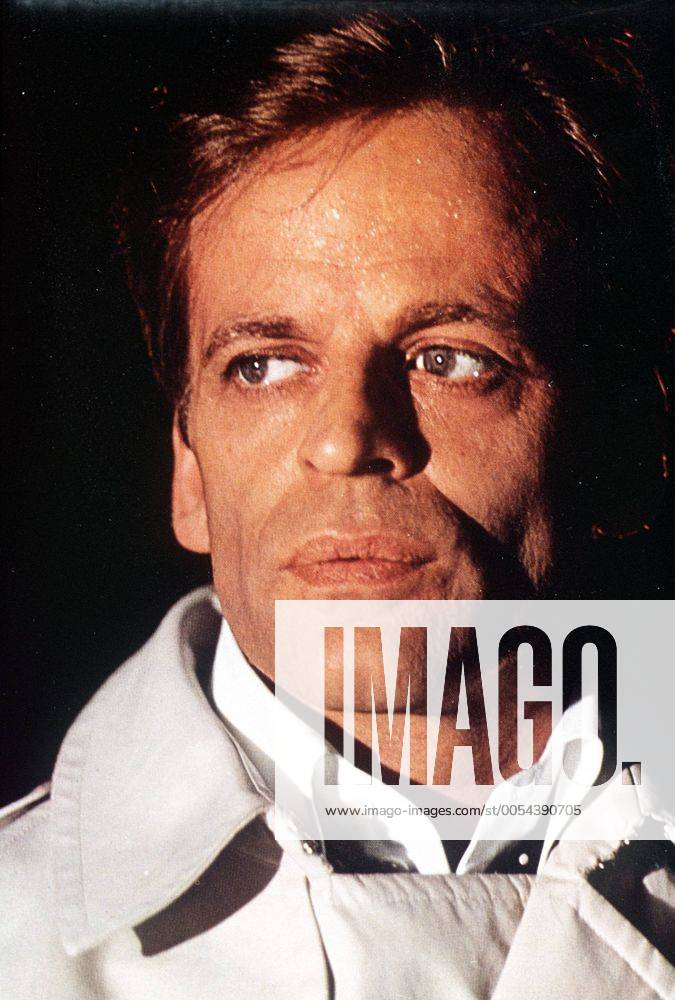 Ein Leben in Rage: Klaus Kinski (D 1999) KLAUS KINSKI gehört zu den faszinierendsten Schauspielern, intensiv und direkt wie kaum ein anderer. Er lebte und liebte seine Rollen. Er starb vor fast zehn Jahren, ausgebrannt nach seinem Versuch, selbst auch Regie zu führen... (Szene aus Das Gesicht im Dunkeln ) P K , 21kpakinski2 UnitedArchives16666