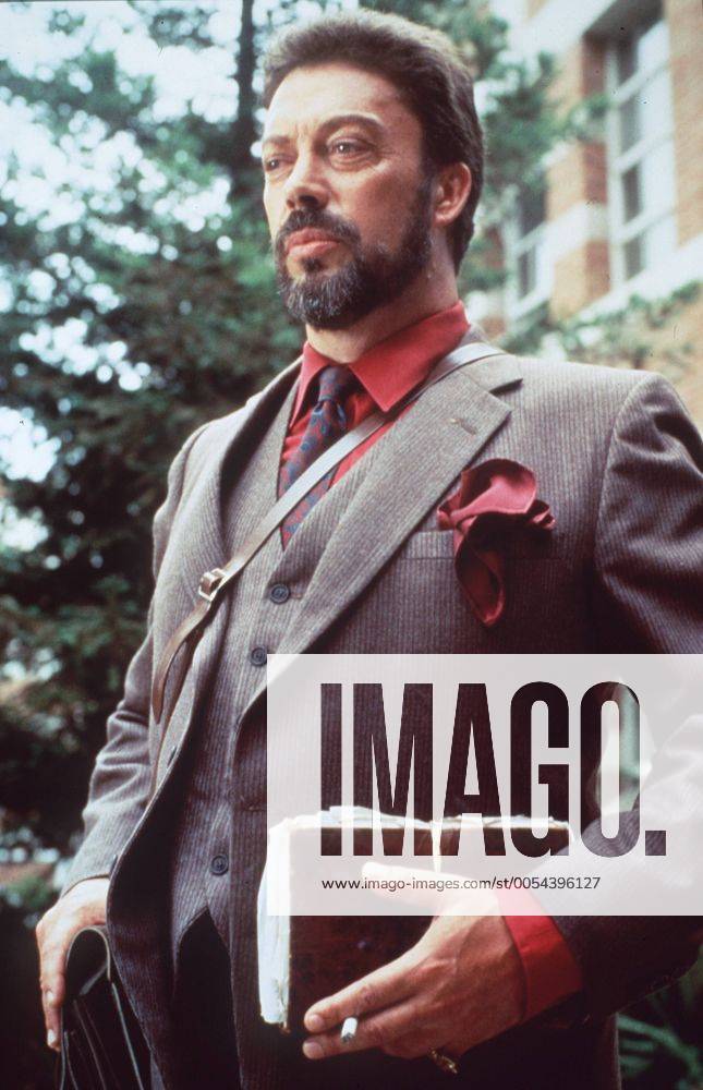 Congo - Wo der Mensch zur bedrohten Art wird (USA 1995) Im afrikanischen Kongo findet Homolka (TIM CURRY) Hieroglyphen in der verlassenen Stadt von Zinj. Box-0-54170 , 30kpaCongo2 UnitedArchives21410