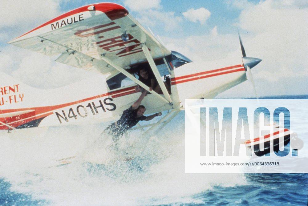 Speed 2: Cruise Control (USA 1997) Alex (JASON PATRIC) und Annie (SANDRA BULLOCK) versuchen in einer waghalsigen Aktion den Kollisionskurs des Luxus-Liners zu stoppen. Box-0-54513 , 01kpaSpeed6 UnitedArchives21609