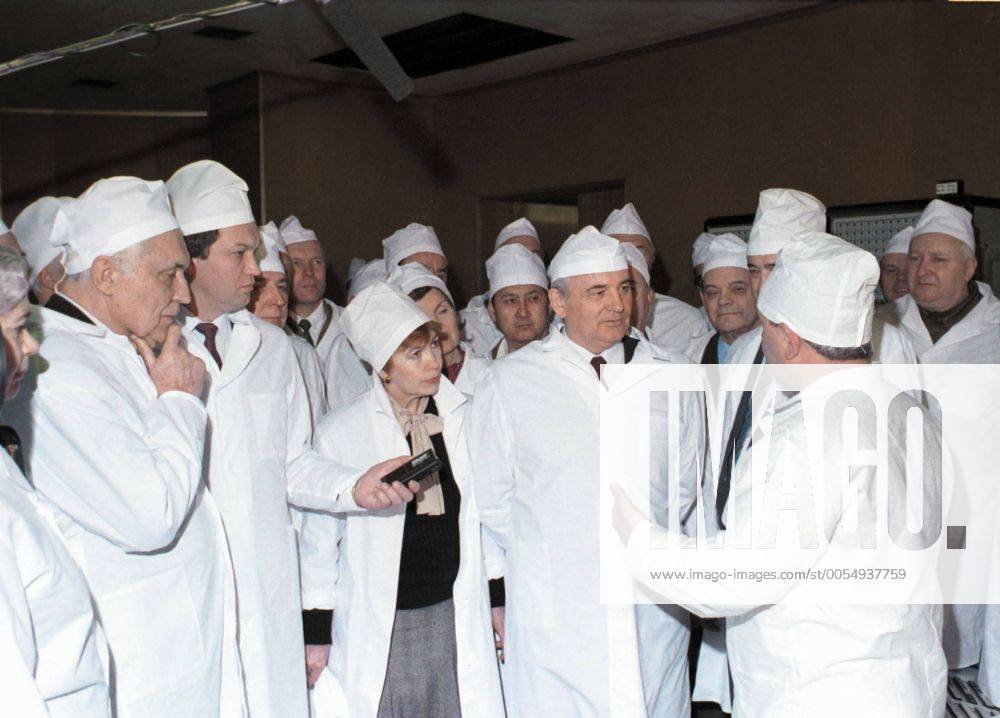 Ukraine Konflikt, Historie Ukrainian SSR. On the 23rd of February 1989 General Secretary of the Central Committee of the CPSU Mikhail Gorbachev (C) visited the Chernobyl Nuclear Power Plant. Photo TASS Vladimir Samokhotsky TASS_32174