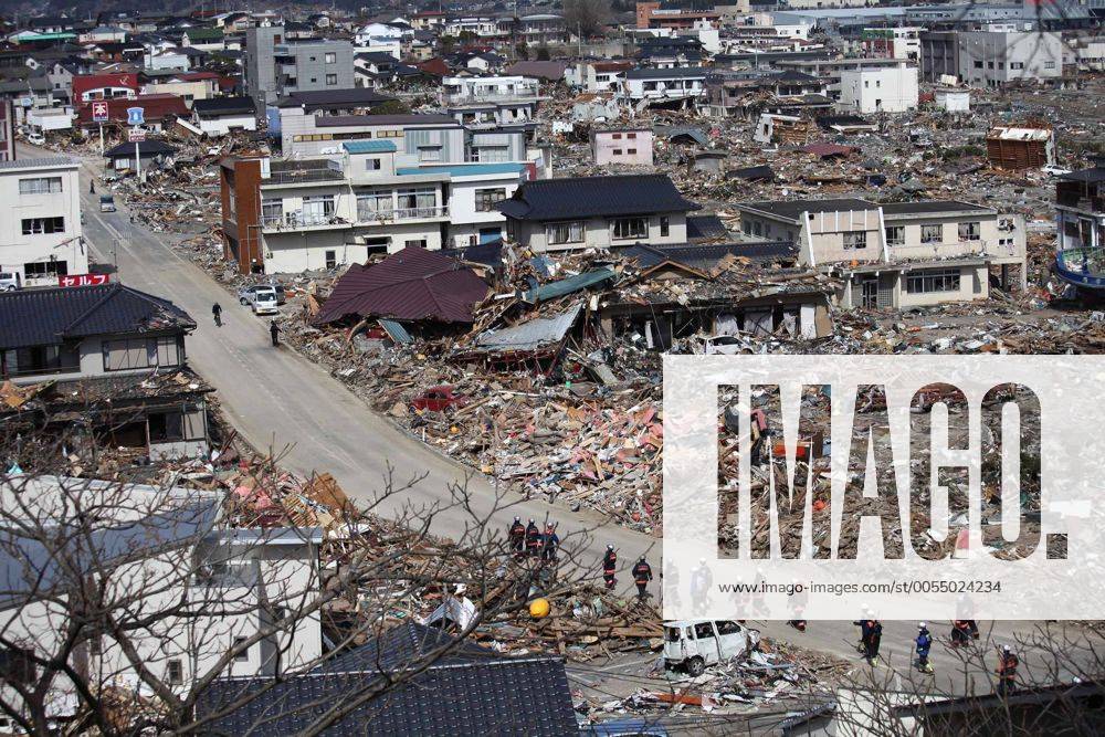 (110314) -- OFUNATO, March 14, 2011 (Xinhua) -- Photo taken on March 14, 2011 shows the ruins in Ofunato city of Japan s northeastern Iwate Prefecture. (Xinhua Cheong Kam Ka) (zyw) JAPAN-OFUNATO-QUAKE