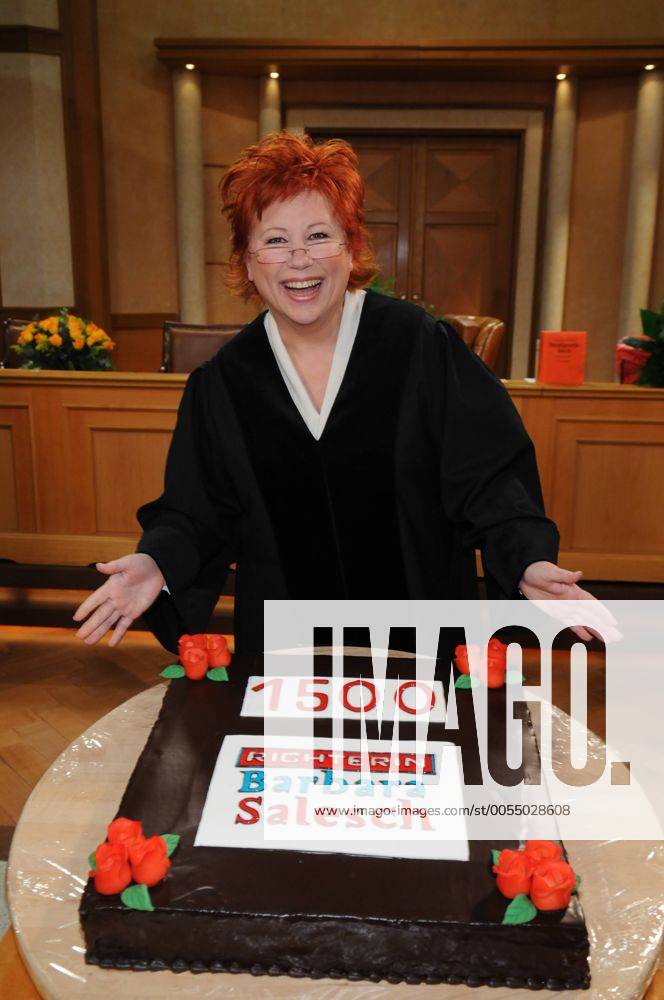 Fernseh Richterin Barbara Salesch startete am 27. September mit ihrem ersten Fall bei SAT1 . Am 20. März 2008 verhandelt sie ihren 1.500 Fall Barbara Salesch ( Fernsehrichterin) Kirsten Klingenberg ( Rechtsanwältin ) Bernd Römer ( Staatsanwalt )