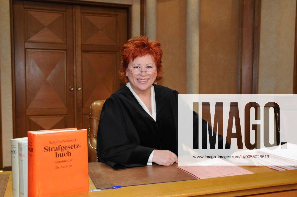 Fernseh Richterin Barbara Salesch startete am 27. September mit ihrem ersten Fall bei SAT1 . Am 20. März 2008 verhandelt sie ihren 1.500 Fall Barbara Salesch ( Fernsehrichterin)