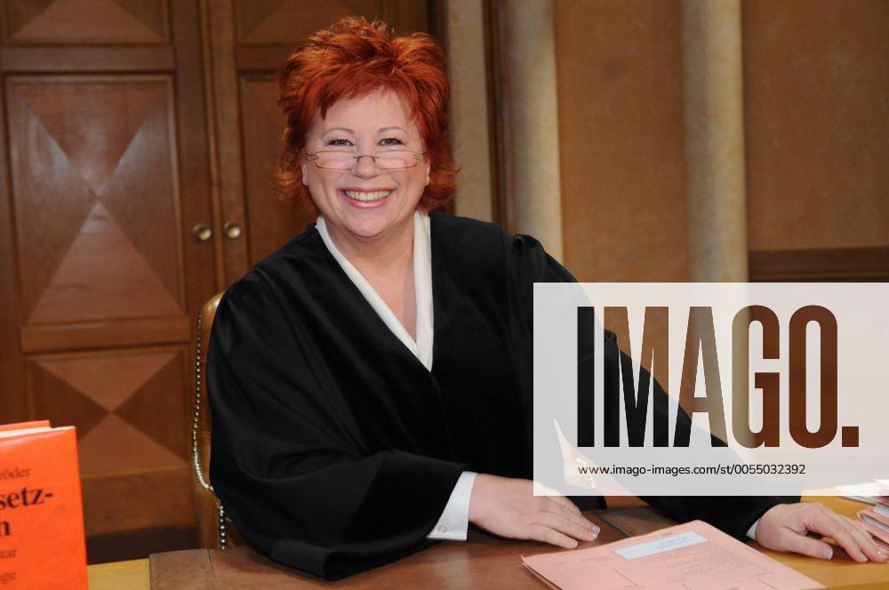Fernseh Richterin Barbara Salesch startete am 27. September mit ihrem ersten Fall bei SAT1 . Am 20. März 2008 verhandelt sie ihren 1.500 Fall Barbara Salesch ( Fernsehrichterin)