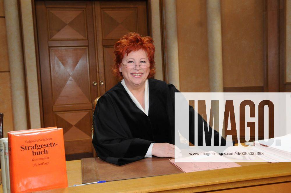 Fernseh Richterin Barbara Salesch startete am 27. September mit ihrem ersten Fall bei SAT1 . Am 20. März 2008 verhandelt sie ihren 1.500 Fall Barbara Salesch ( Fernsehrichterin)