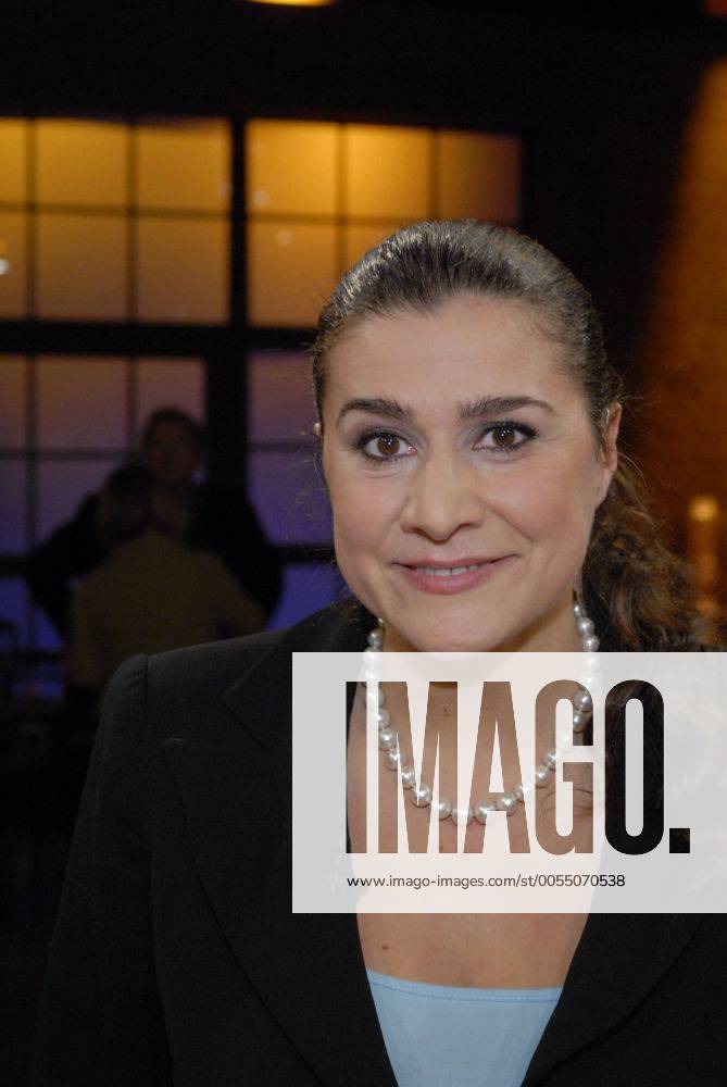 Cecilia Bartoli Die italienische Mezzosopranistin ist in der Opernwelt ein Star, ihre Alben sind Verkaufsschlager. Immer wieder macht sie durch die Wiederentdeckung von in Vergessenheit geratener Musik von sich reden – so auch im Falle ihres neuen Albums Maria . 23.11.2007 WDR Fernsehen
