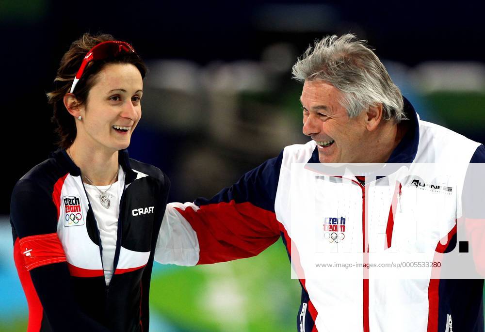 Feb 21, 2010 - Vancouver, BC, Canada - MARTINA SABLIKOVA (Czech Republic) and coach Petr Novak win a bronzemedal - SpeedSkating - Ladies 1500 m - Olympic Games 2010, Vancouver. - ZUMApr3 o0 Nationaltrainer Jubel Freude