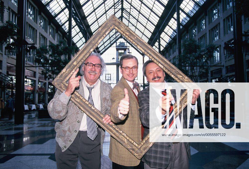 L-R: Schauspieler Achim Wolff, Hans-Jürgen Schatz, Wolfgang Stumph , Hauptdarsteller der ZDF-Comedyreihe Salto Kommunale ,AUFNAHMEDATUM GESCHÄTZT