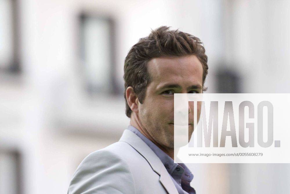 Ryan Reynolds PREMIERE GREEN LANTERN - NO SPANISH SALES Madrid Marcin PicturePerfect