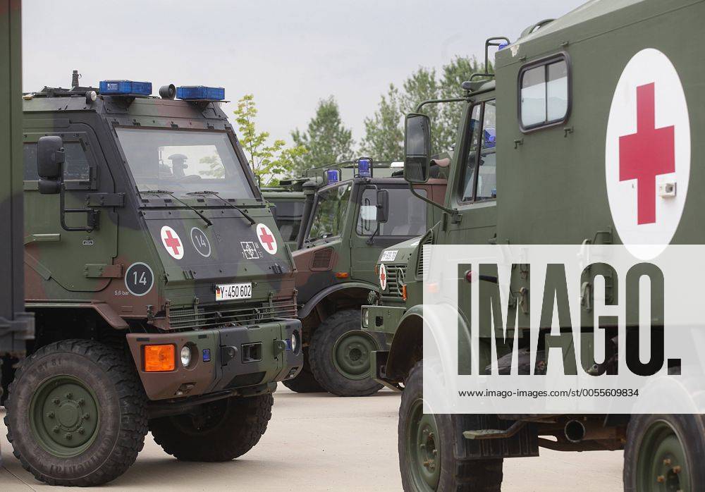Weißenfels ist Standort der Bundeswehr in Sachsen-Anhalt größter Sanitäts-Standort in Deutschland, Sachsen-Anhalt-Kaserne - Rot Kreuz Lkw
