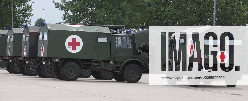 Weißenfels ist Standort der Bundeswehr in Sachsen-Anhalt größter Sanitäts-Standort in Deutschland, Sachsen-Anhalt-Kaserne - Rot Kreuz Lkw