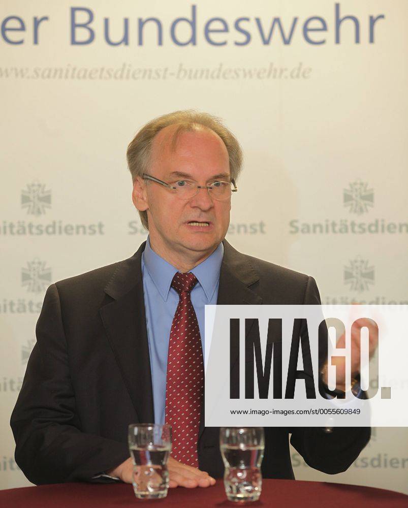 Weißenfels ist Standort der Bundeswehr in Sachsen-Anhalt größter Sanitäts-Standort in Deutschland, Sachsen-Anhalt-Kaserne Sachsen-Anhalts Ministerpräsident Reiner Haseloff (CDU) besucht den Bundeswehrstandort f Haseloff fordert den Erhalt des Bundeswehrstandortes Weissenfels