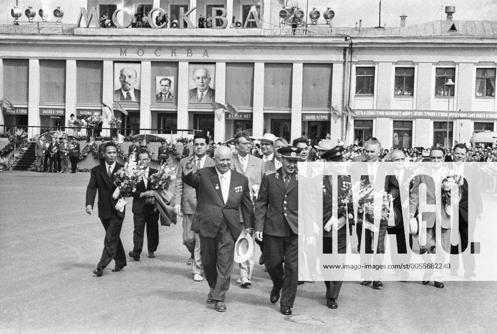 USSR. Moscow. Members of the CPSU Nikita Khrushchev (front, L), Mikhail Suslov, Leonid Brezhnev and Anastas Mikoyan greet Soviet cosmonaut German Titov (front, C) and Yuri Gagarin (front, R). TASS_624518