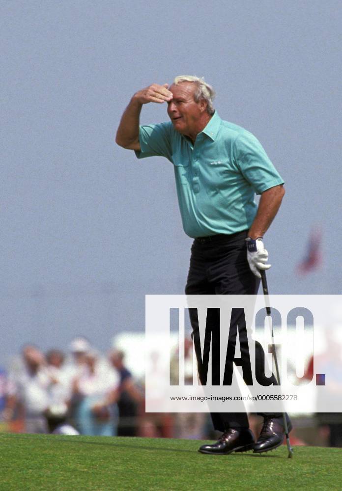 20 Jul 1990: ARNOLD PALMER (USA) looks into the distance after playing a shot during the British Open Championships at St Andrews. xactionplusx ActionPlus90072002 Content restricted for UK based newspaper