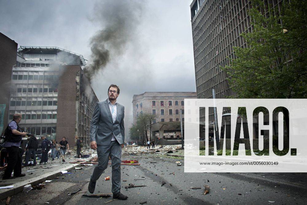 Oslo Norway - government district in Oslo minutes after Anders Behring Breivik detonated his bomb. - KP070099