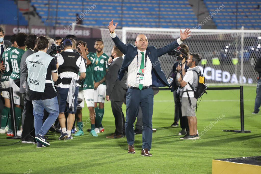 Conmebol Libertadores Final: Palmeiras and Flamengo: November 27, 2021, Montevideo, Uruguay. Palmeiras players celebrate the Trichampionship of Conmebol Libertadores after a 2-1 victory over Flamengo, in a soccer match held at the Centenario stadium