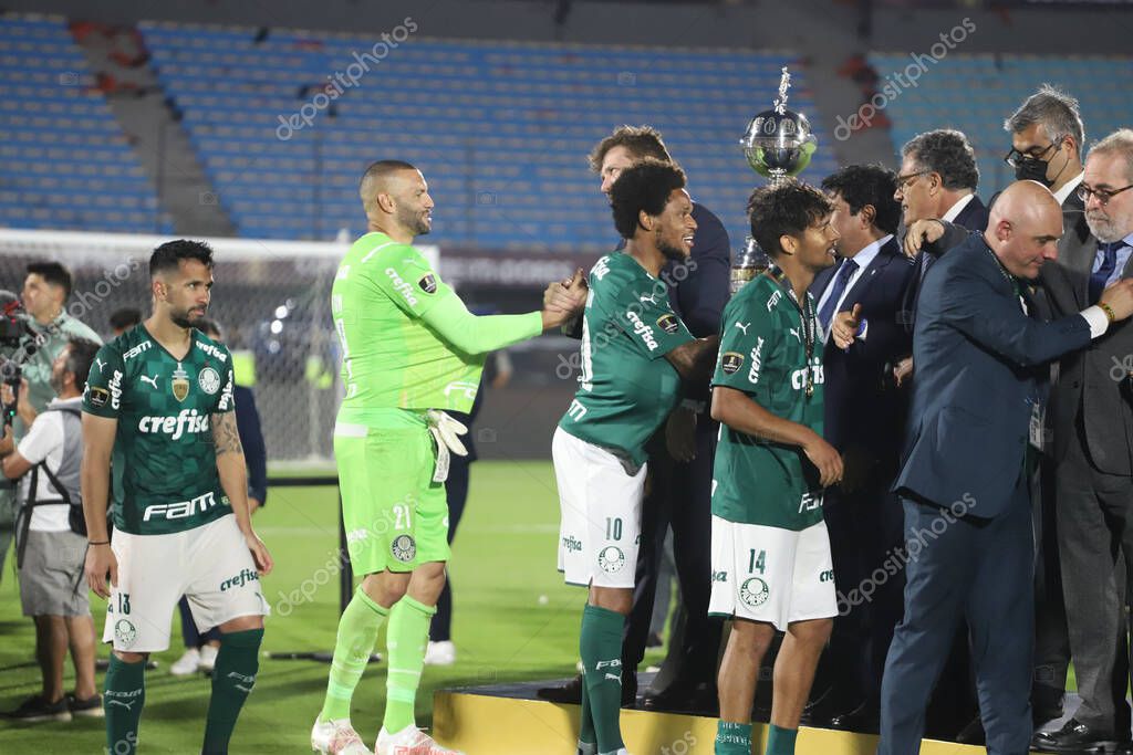 Conmebol Libertadores Final: Palmeiras and Flamengo: November 27, 2021, Montevideo, Uruguay. Palmeiras players celebrate the Trichampionship of Conmebol Libertadores after a 2-1 victory over Flamengo, in a soccer match held at the Centenario stadium