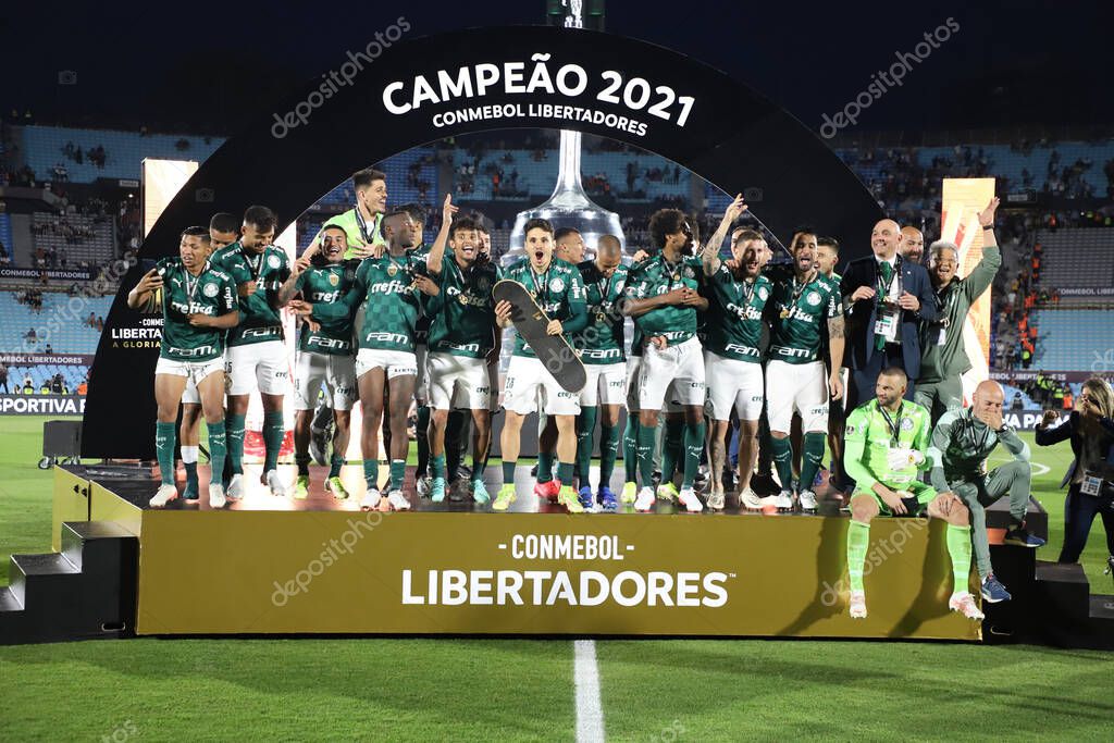 Conmebol Libertadores Final: Palmeiras and Flamengo: November 27, 2021, Montevideo, Uruguay. Palmeiras players celebrate the Trichampionship of Conmebol Libertadores after a 2-1 victory over Flamengo, in a soccer match held at the Centenario stadium