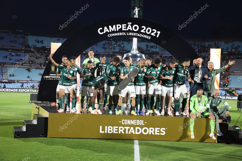 Conmebol Libertadores Final: Palmeiras and Flamengo: November 27, 2021, Montevideo, Uruguay. Palmeiras players celebrate the Trichampionship of Conmebol Libertadores after a 2-1 victory over Flamengo, in a soccer match held at the Centenario stadium