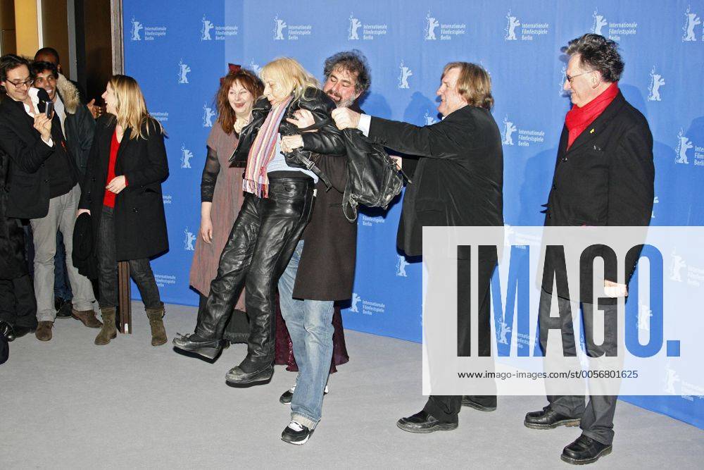 Berlinale 2010, 60. Internationale Filmfestspiele Berlin 60th Berlin International Film Festival, Tag 9. Photocall zu Mammuth Yolande Moreau, Erika Rabau, Gustave de Kervern, Gerard Depardieu, Benoit Delepine