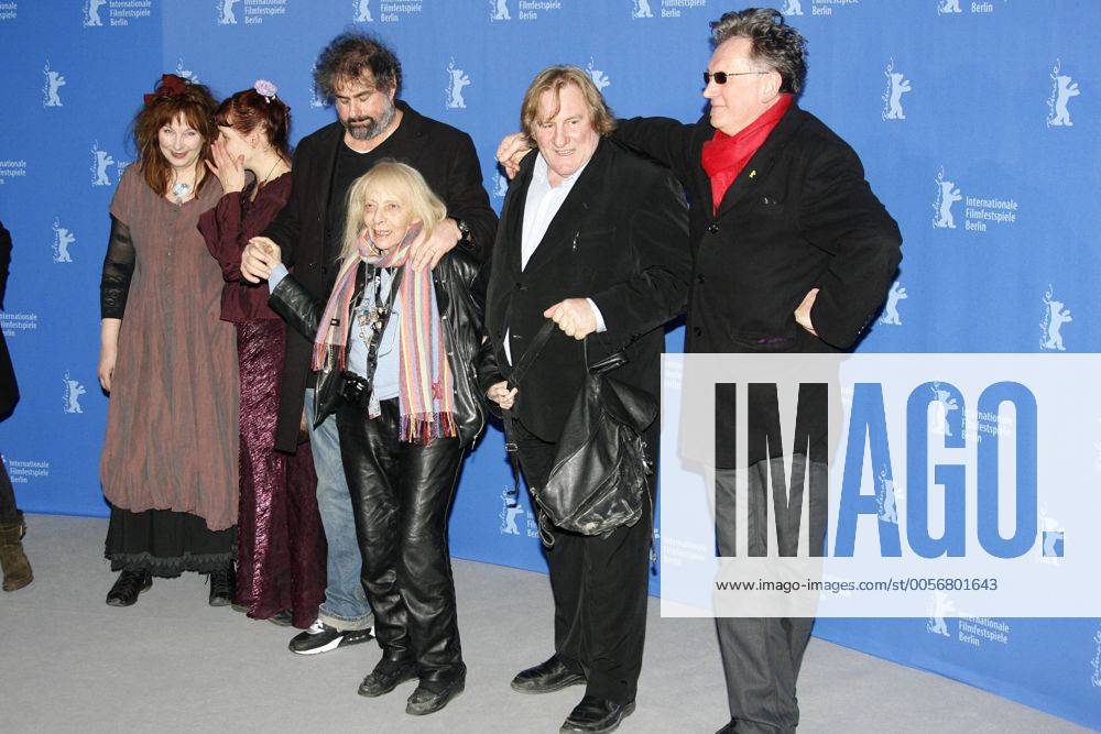 Berlinale 2010, 60. Internationale Filmfestspiele Berlin 60th Berlin International Film Festival, Tag 9. Photocall zu Mammuth Yolande Moreau, Miss Ming, Gustave de Kervern, Erika Rabau, Gerard Depardieu, Benoit Delepine