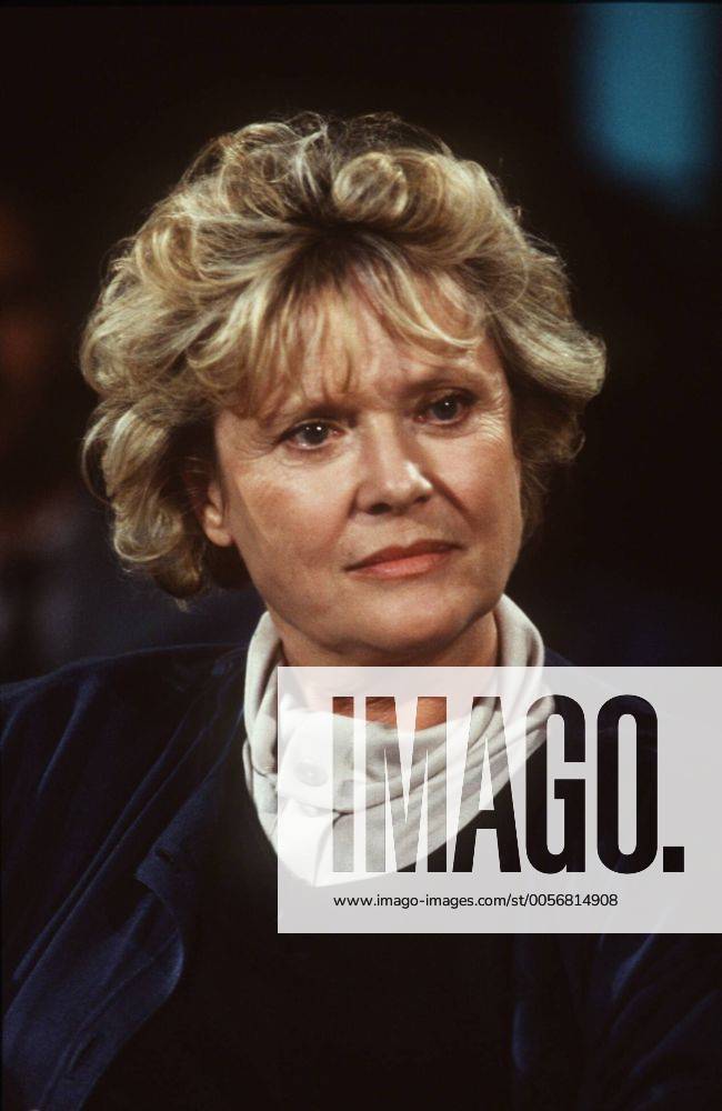 Cordula Trantow 05 95 mmm Frau Schauspiel Fernsehen blond seriös hoch Portrait neutral