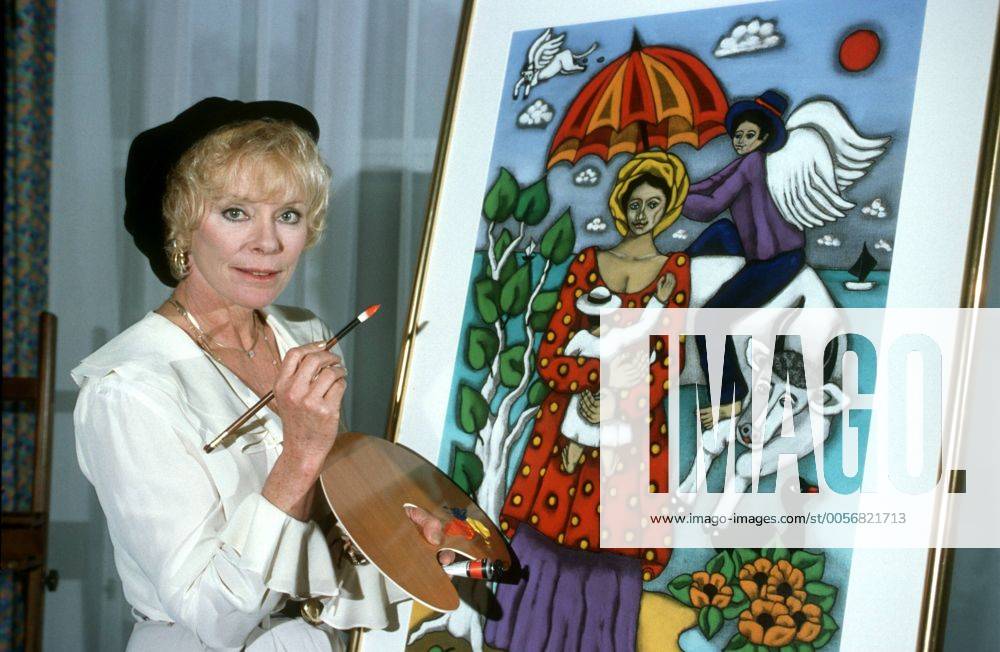 Elke Sommer 11 95 am Frau Fernsehen TV Film Schauspiel blond kurzhaarig Locken Malerei seriös Bluse Hut quer halb stehend Bild malend