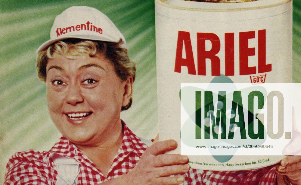 Feature Symbol: Ariel Waschmittel, Klementine 02 03 teu Wirtschaft Konzern Unternehmen Hersteller Firma Fabrik Waschmittel Waschpulver waschen Haushalt Haushaltsartikel Produkt Ariel Klementine Waschfrau Hausfrau Baseballkappe Foto lächelnd präsentierend Johanna König Schauspielerin TV Fernsehen Fernsehwerbung Fernsehreklame Werbung Reklame Eimer Waschmitteleimer Behälter Waschmittelbehälter Slogan Gewinnspiel quer Feature Symbol
