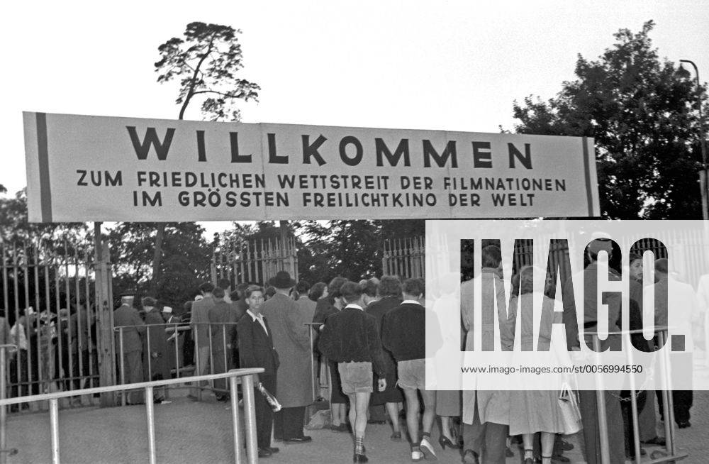 1. Internationale Filmfestspiele Berlin 1st Berlin Film Festival (Berlinale), 06.-17. Juni 1951 Waldbühne Eingang