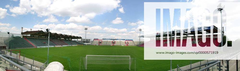 Fußball, Stadiongeschichte SpVgg Unterhaching Der Sportpark von Haching Fußball Herren Regionalliga Süd 2002 2003, 3. Liga, SpVgg Unterhaching Einzelbild Stadion am Sportpark Unterhaching