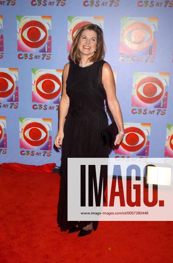 Nov. 2, 2003 - New York, New York, U.S. - K33825JBB. CBS AT 75 AT THE HAMMERSTEIN BALLROOM , NYC 11 02 2003. SUSAN ST JAMES New York U.S. - ZUMAba9