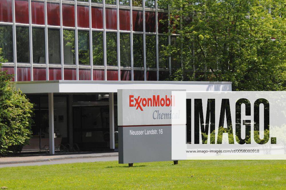 Die Firmenzentrale Europacentrale der EXXON MOBIL CHEMICAL CENTRAL EUROPE GMBH aufgenommen am 07.06.2012 in Köln Die