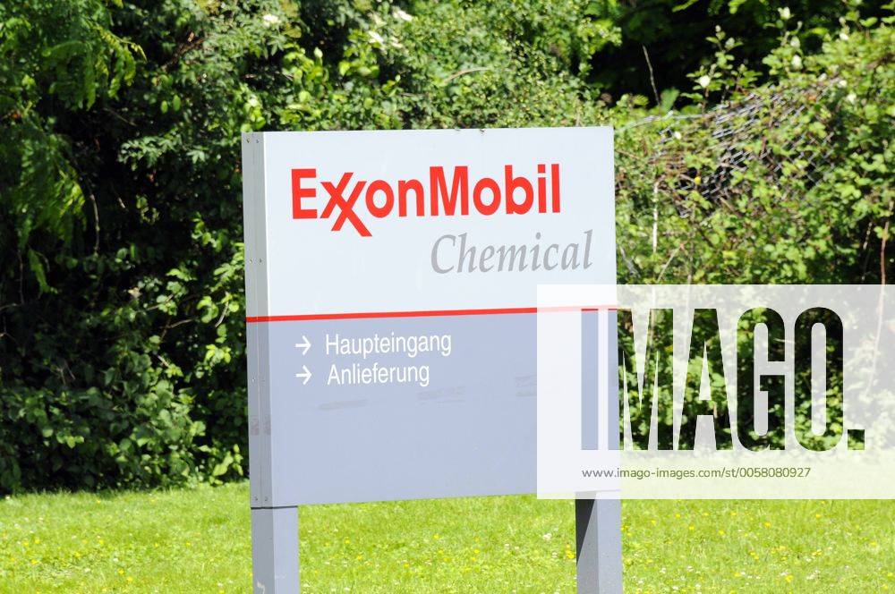Die Firmenzentrale Europacentrale der EXXON MOBIL CHEMICAL CENTRAL EUROPE GMBH aufgenommen am 07.06.2012 in Köln Die