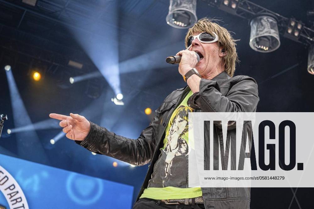 Mallorca Party Inselfieber in Oberhausen Performance by Mickie Krause on the main stage Mallorca Party Inselfieber on Saturday, June 15, 2024 next to the Centro in Oberhausen ¨ Germany NRW Oberhausen Copyright ChristophxWojtyczka