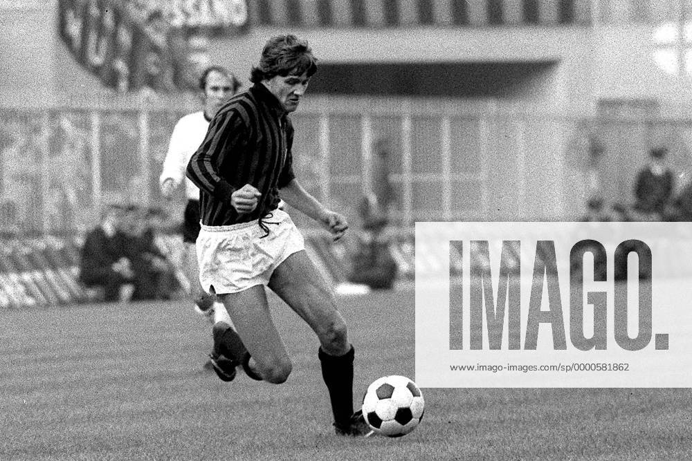 Franco Bergamaschi (Milan) am Ball Fußball Herren Serie A 1973 1974, 1. Italienische Liga, AC Mailand Gruppe Stadio Giuseppe Meazza, San Siro Mailand