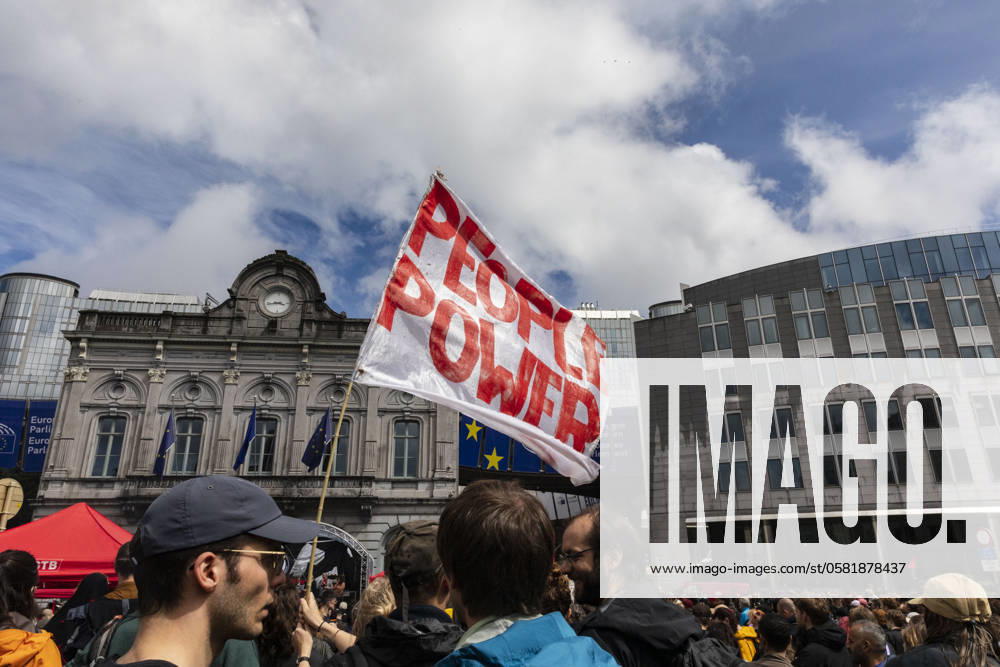 - Anti-fascist demonstration in Brussels. - 16 06 2024 - Belgium Brussels Brussels - Around 5,000 people gathered in the Belgian capital to demonstrate against the rise of the far right in Europe, in response to a call from the Belgian Anti-Fascist Coordination (CAB). NicolasxLandemardx Pictorium LePictorium_0293031